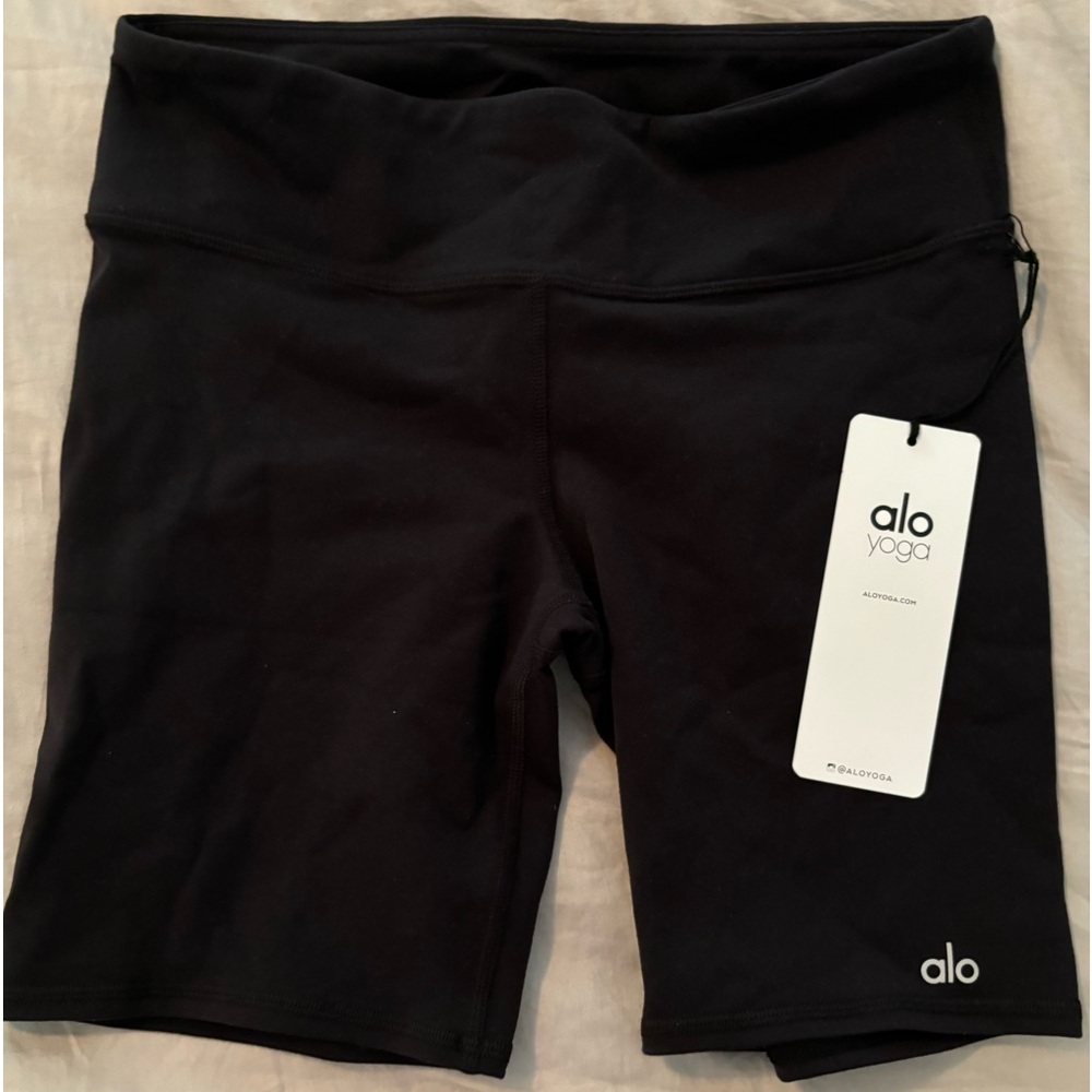 Brand new Alo yoga shorts